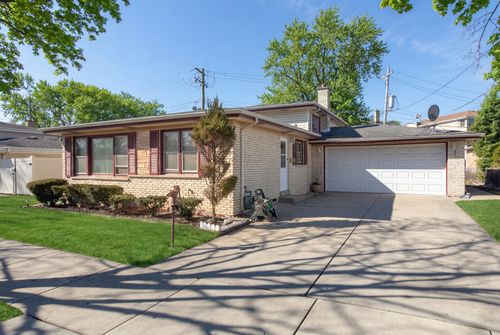 8516 N Ozanam Ave, Niles, IL, 60714-1938 | Card Image