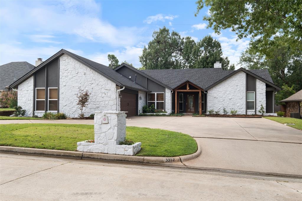 Rosewood Ln, Oklahoma City, OK 73120