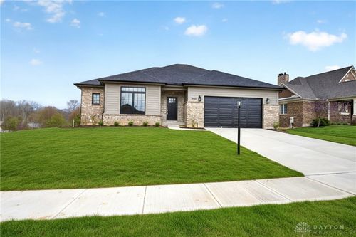 3953 Jacob Hills Ct, Bellbrook, OH, 45305-1382 | Card Image