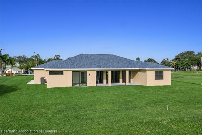 733 Sunset Pointe Dr, House other with 4 bedrooms, 2 bathrooms and null parking in Lake Placid FL | Image 27