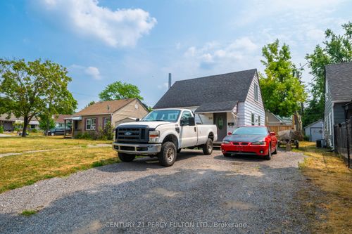 {{alt}} | Card Image