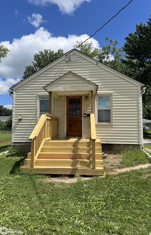 1310 S 1st St, Oskaloosa, IA, 52577-3917 | Card Image