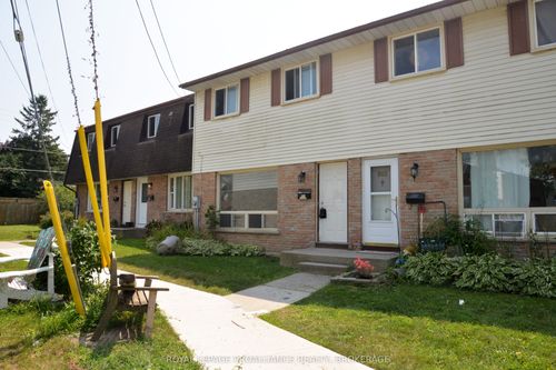 901-901 Oakview Ave, Kingston, ON, K7M6V4 | Card Image