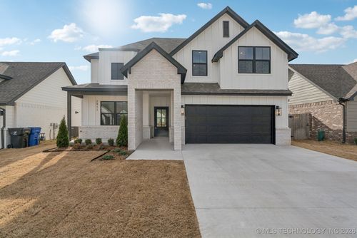 2411 W Birmingham St, Broken Arrow, OK, 74011-1471 | Card Image