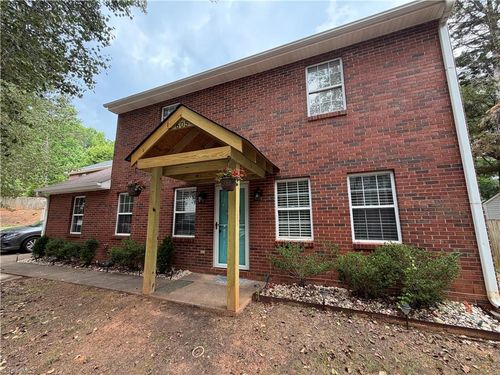 605 Sir Knight Ct, Clemmons, NC, 27012-8368 | Card Image