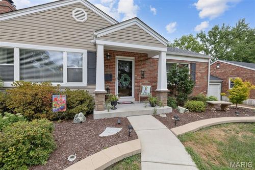 21 W Rose Ave, Webster Groves, MO, 63119-4615 | Card Image