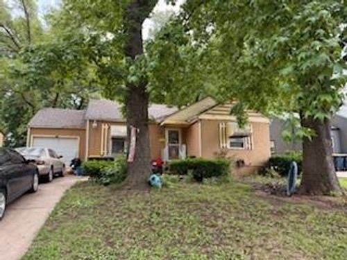 7231 Forest Ave, Kansas City, MO, 64131-1723 | Card Image