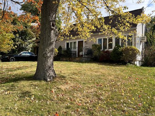 46 Heathcote Rd, Yonkers, NY, 10710-3531 | Card Image