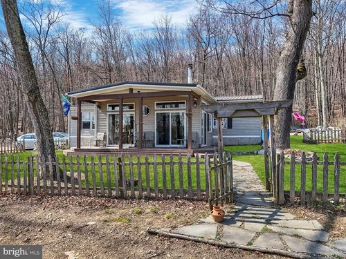 516 Roberts Ln, GREAT CACAPON, WV, 25422-3410 | Card Image