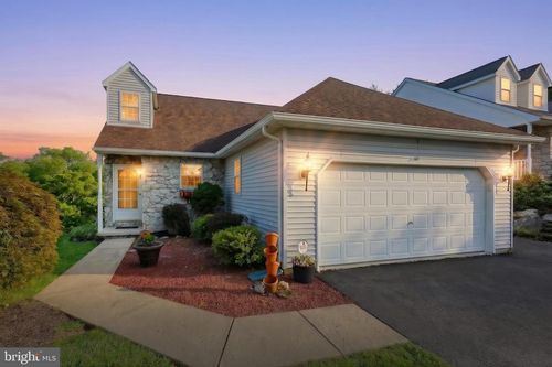 623 Misty Hill Ln, DALLASTOWN, PA, 17313-9427 | Card Image