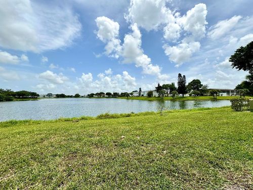 359 Chatham R, West Palm Beach, FL, 33417-1855 | Card Image