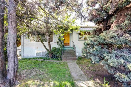 7475 Knight St, Vancouver, BC, V5P2X1 | Card Image