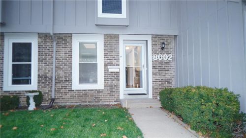 8002 Halsey Street, Lenexa, KS, 66215 | Card Image