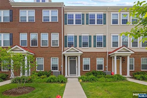 61 Landmark Ln, Fair Lawn, NJ, 07410-3347 | Card Image
