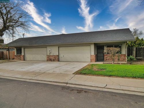 205 Kingston Ln, Modesto, CA, 95354-3128 | Card Image