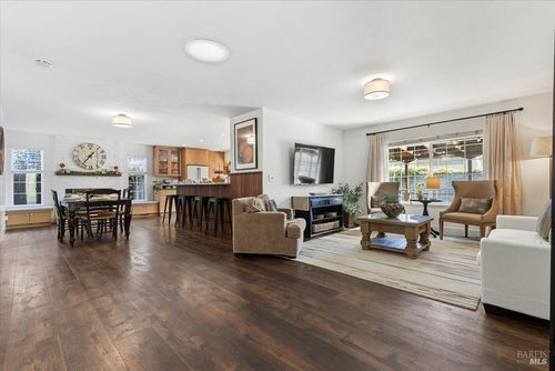 422 Terrace Boulevard, Healdsburg, CA, 95448 | Card Image