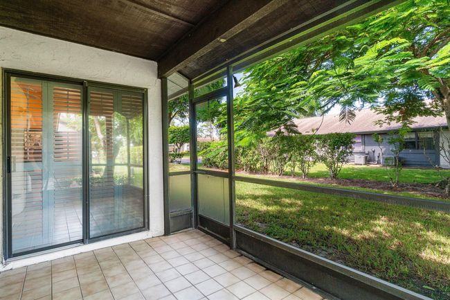 476 Lynbrook Ct, Condo with 2 bedrooms, 2 bathrooms and null parking in Royal Palm Beach FL | Image 23