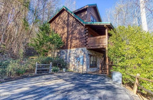 704 Yona Trail Way, Gatlinburg, TN, 37738 | Card Image