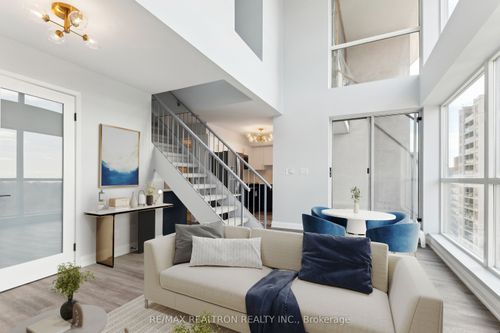906-18 Merton St, Toronto, ON, M4S3G9 | Card Image