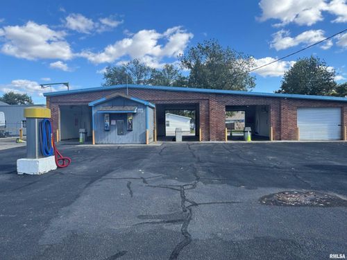 330 S Springfield St, Virden, IL, 62690-1424 | Card Image