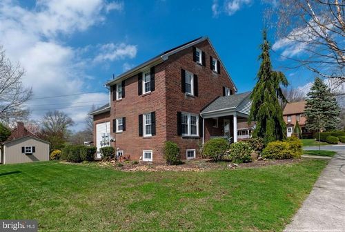 235 Pennsylvania Ave, SHILLINGTON, PA, 19607-1901 | Card Image