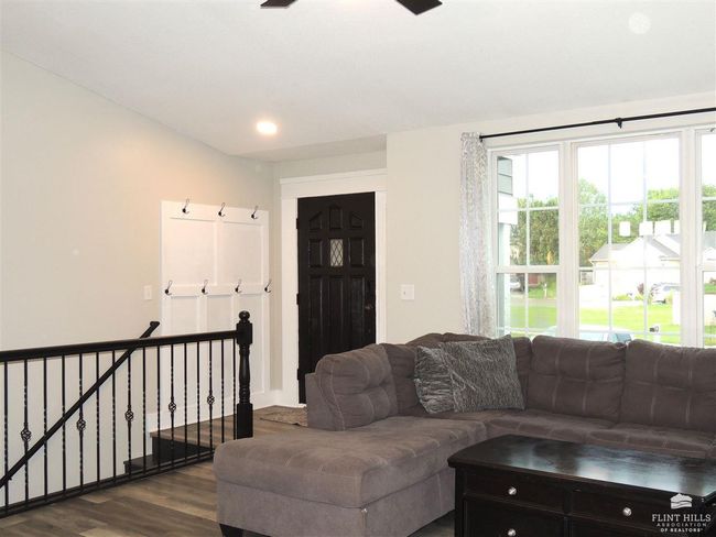 812 Fossilridge Dr, House other with 5 bedrooms, 3 bathrooms and null parking in Manhattan KS | Image 23