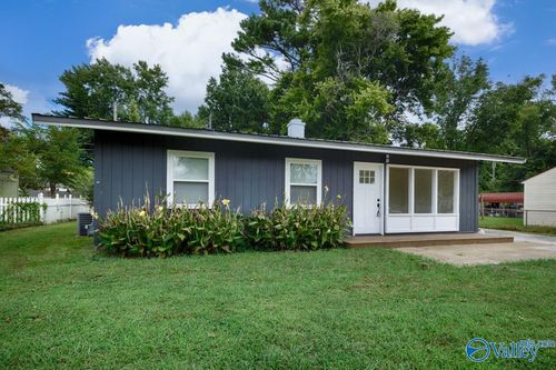 1703 Oakwood Ave Ne, Huntsville, AL, 35811-2242 | Card Image