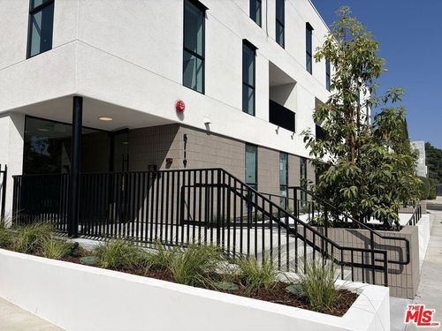 203-5119 Colfax Avenue, Valley Village, CA, 91601 | Card Image