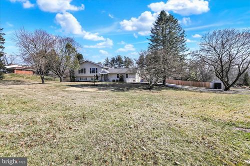 302 S Tulpehocken Rd, READING, PA, 19601-1028 | Card Image