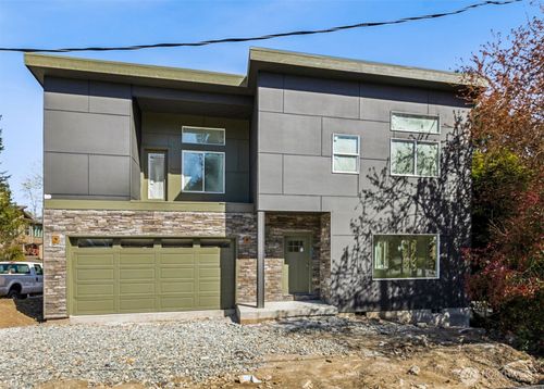802 Sw 132nd St, Burien, WA, 98146-3135 | Card Image