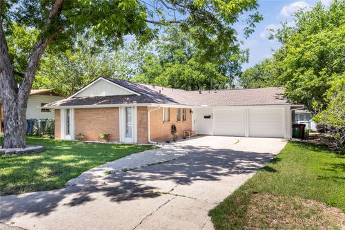 8800 Parkfield Dr, Austin, TX, 78758-7328 | Card Image