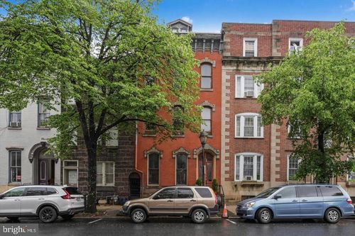 226 S 5th St, READING, PA, 19602-1817 | Card Image