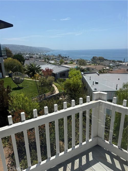 315 Weymouth Pl, Laguna Beach, CA, 92651-1455 | Card Image