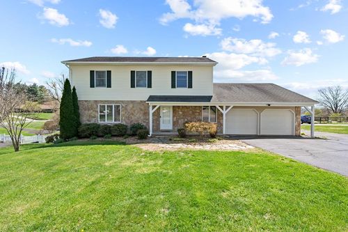 225 Fairway Ln, Wytheville, VA, 24382-1313 | Card Image