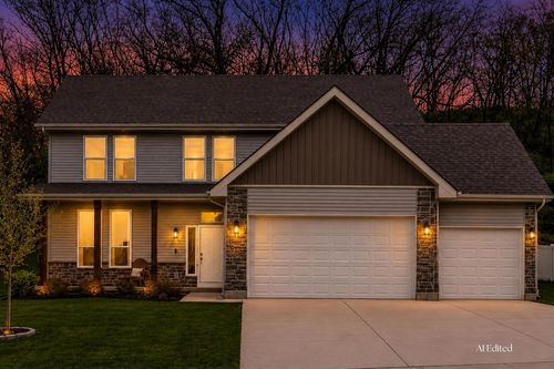 112 Valle Tell Dr, New Glarus, WI, 53574-9203 | Card Image