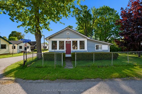 376 Oakwood Ave, Crystal Beach, ON, L0S1B0 | Card Image