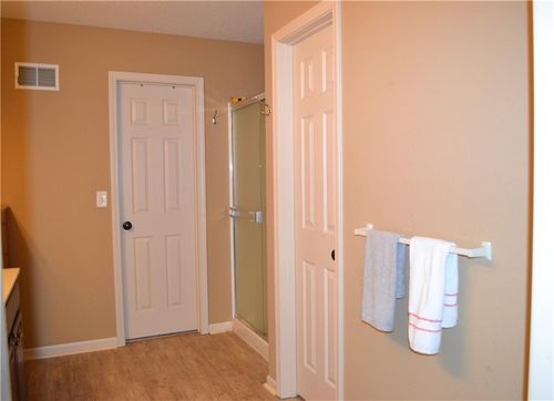 20 Nw 95th Pl, Kansas City, MO, 64155-7901 | Card Image