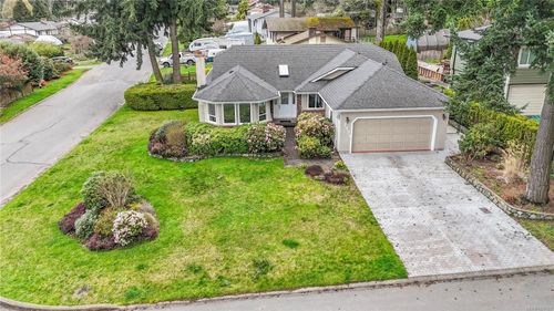 2431 Wilcox Terr, Victoria, BC, V8Z5R7 | Card Image