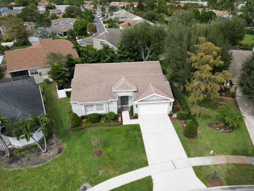 1000 Lake Breeze Dr, Wellington, FL, 33414-7913 | Card Image