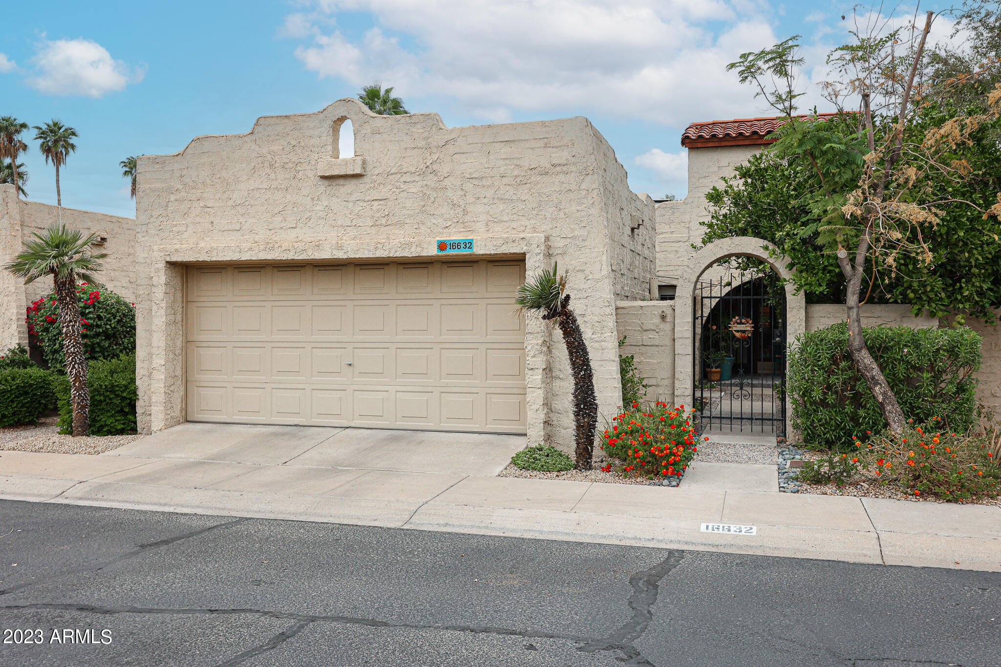 16632 N 30th Avenue, For Sale in Phoenix Zoocasa