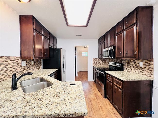1702 Fox Trl, House other with 3 bedrooms, 2 bathrooms and null parking in Harker Heights TX | Image 6
