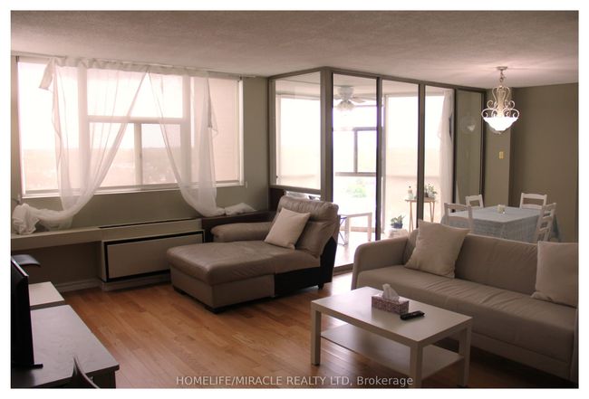 1409 - 2760 Carousel Cres, Condo with 2 bedrooms, 2 bathrooms and 1 parking in Gloucester ON | Image 18