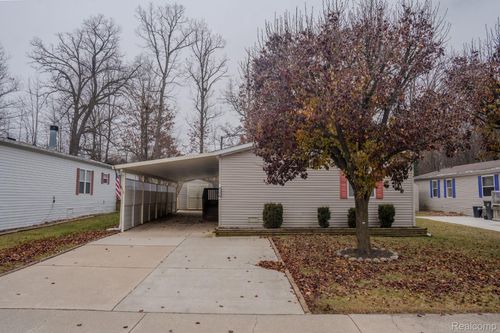 13480 Denver Dr, Hartland, MI, 48353-3764 | Card Image