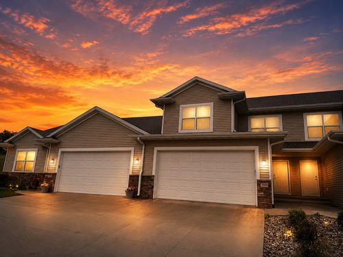 3509 Pioneer Ave Se, Cedar Rapids, IA, 52403-3775 | Card Image