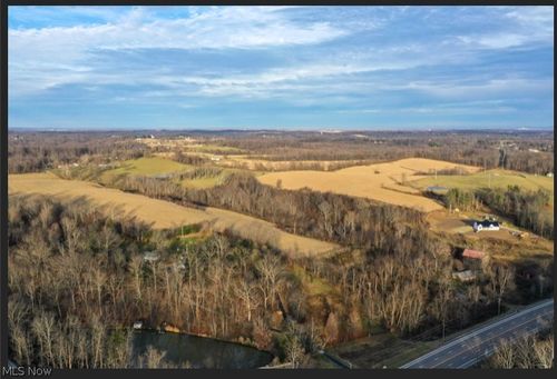 7515 West Pike, Zanesville, OH, 43701-8164 | Card Image