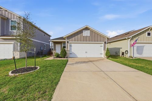 24042 Hay Needle Ln, Hockley, TX, 77447-2036 | Card Image