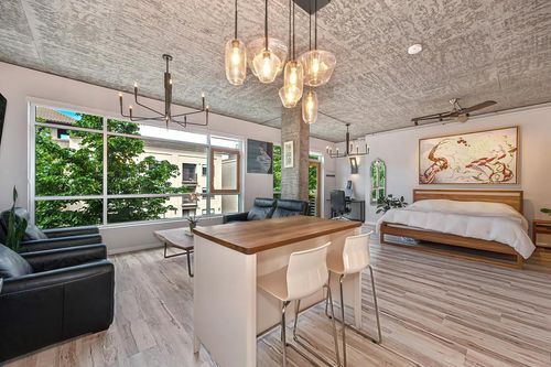 402-1818 L St, Sacramento, CA, 95811-4195 | Card Image