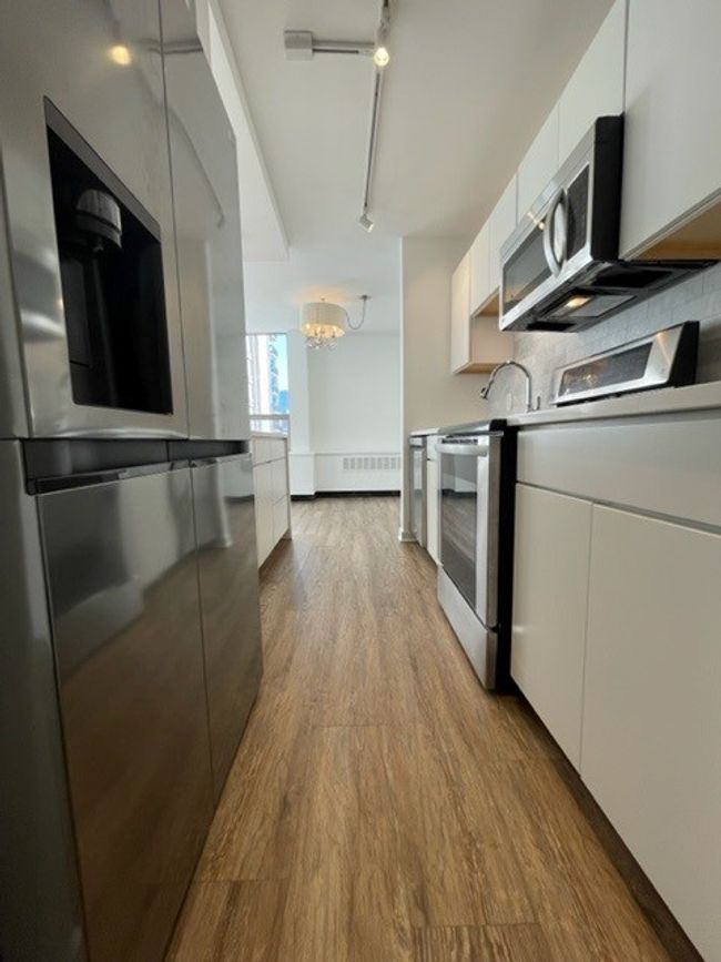 APT-601C - 1360 N Sandburg Ter, Home with 2 bedrooms, 2 bathrooms and null parking in Chicago IL | Image 9