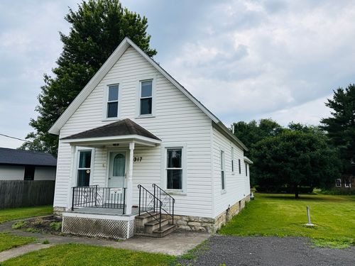 317 W Williams St, Dwight, IL, 60420-1247 | Card Image