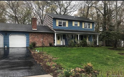 19 Reynolds Rd, Shoreham, NY, 11786-1942 | Card Image